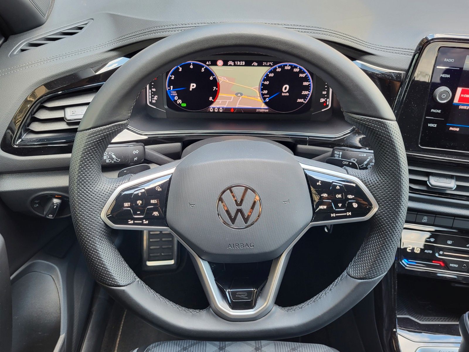 Volkswagen T-Roc R-Line 4Motion - Samsaru's Car Outlet