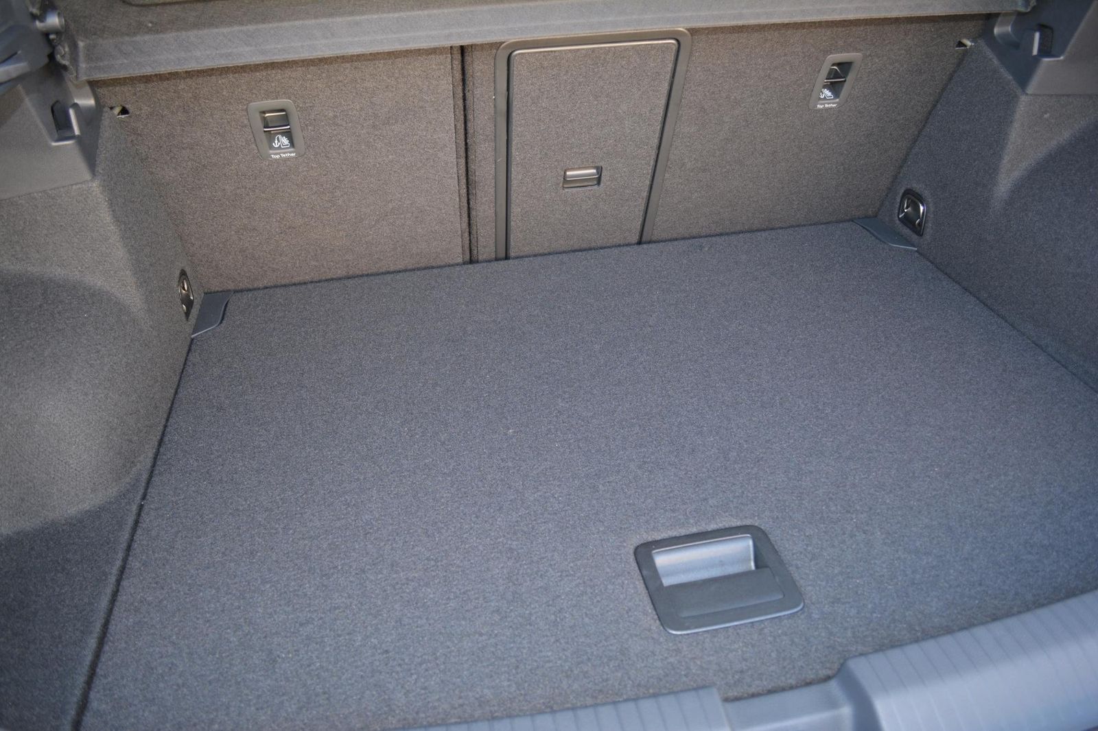 Volkswagen T-Roc Life Plus - Samsaru's Car Outlet