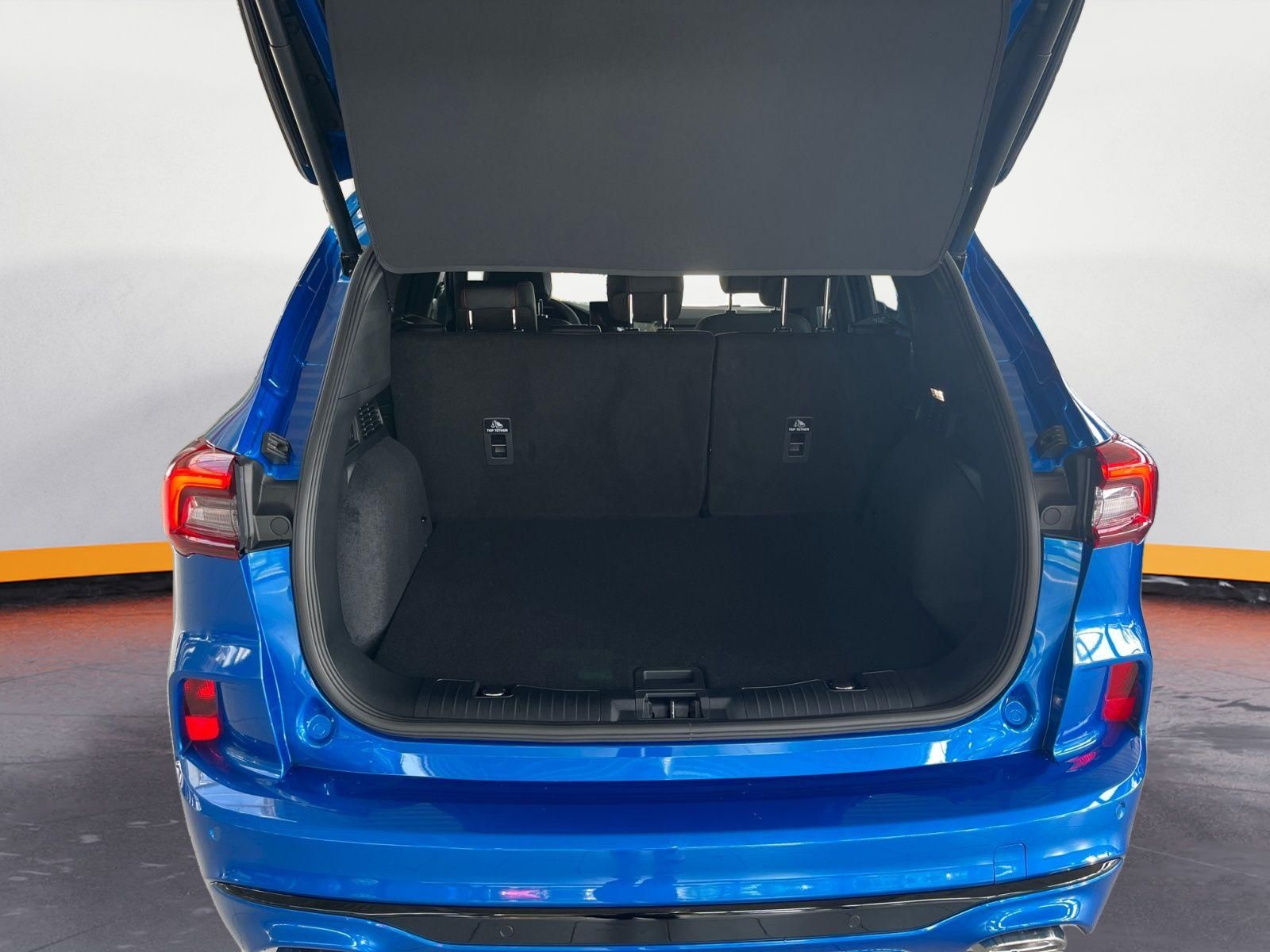 Ford Kuga PHEV ST-Line X - Samsaru's Car Outlet