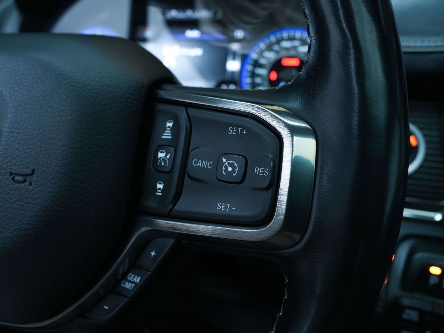 Dodge RAM 1500 Limited ***MEGA VOLL***
