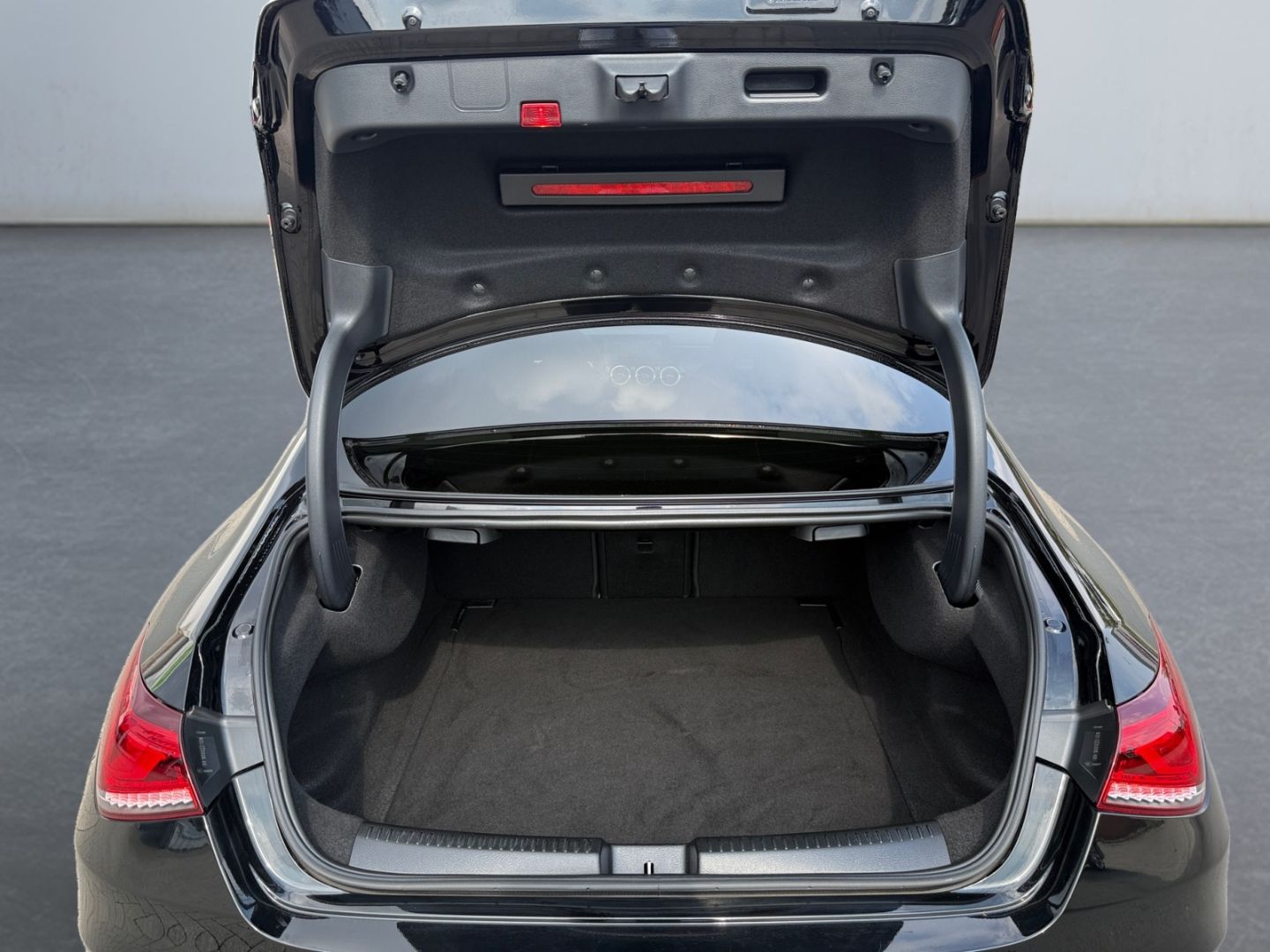 Mercedes-Benz CLA 45 AMG S 4M - Samsaru's Car Outlet