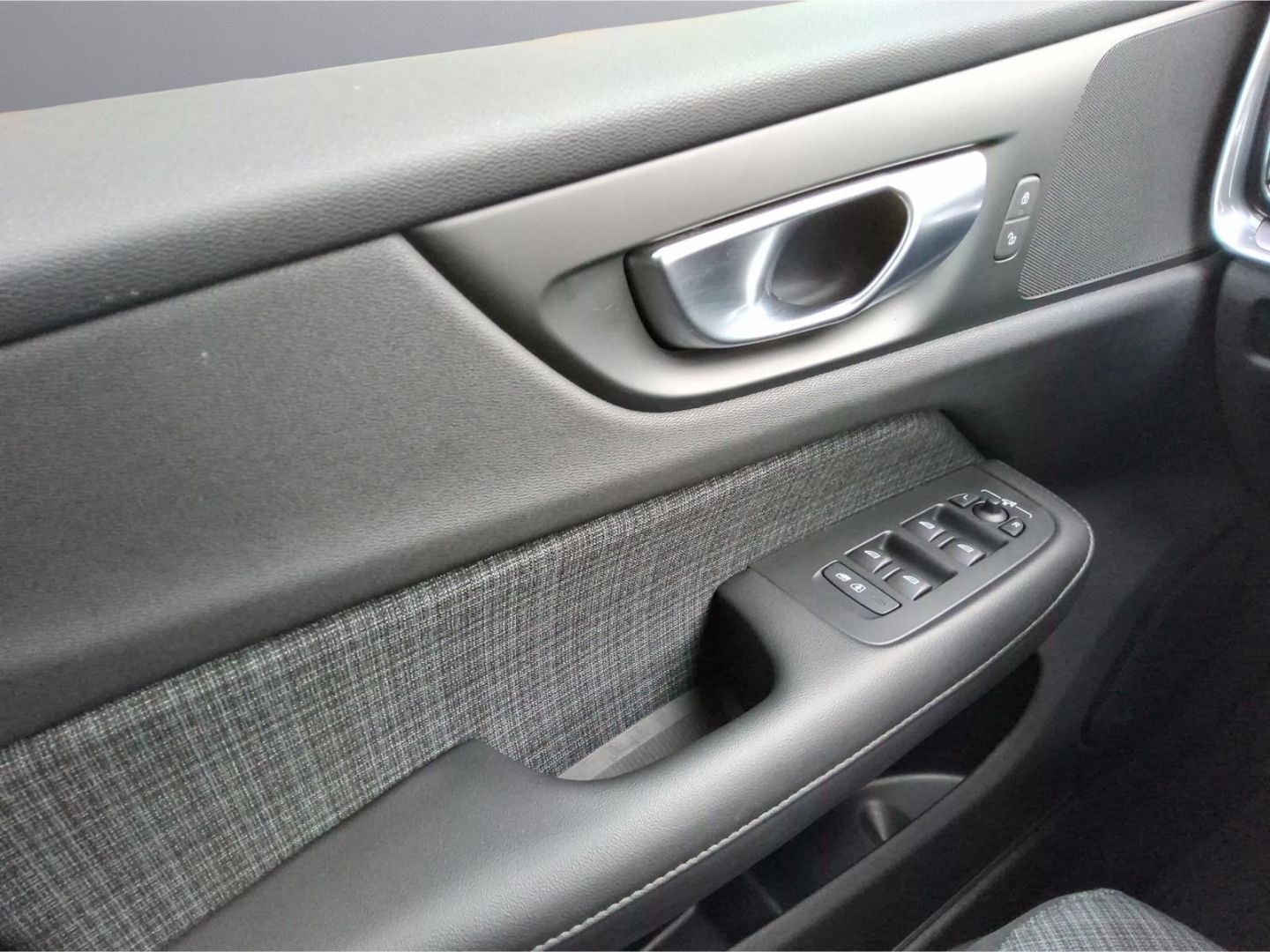 Volvo S60 Core Mild-Hybrid Navi Klimaautom LED USB SHZ