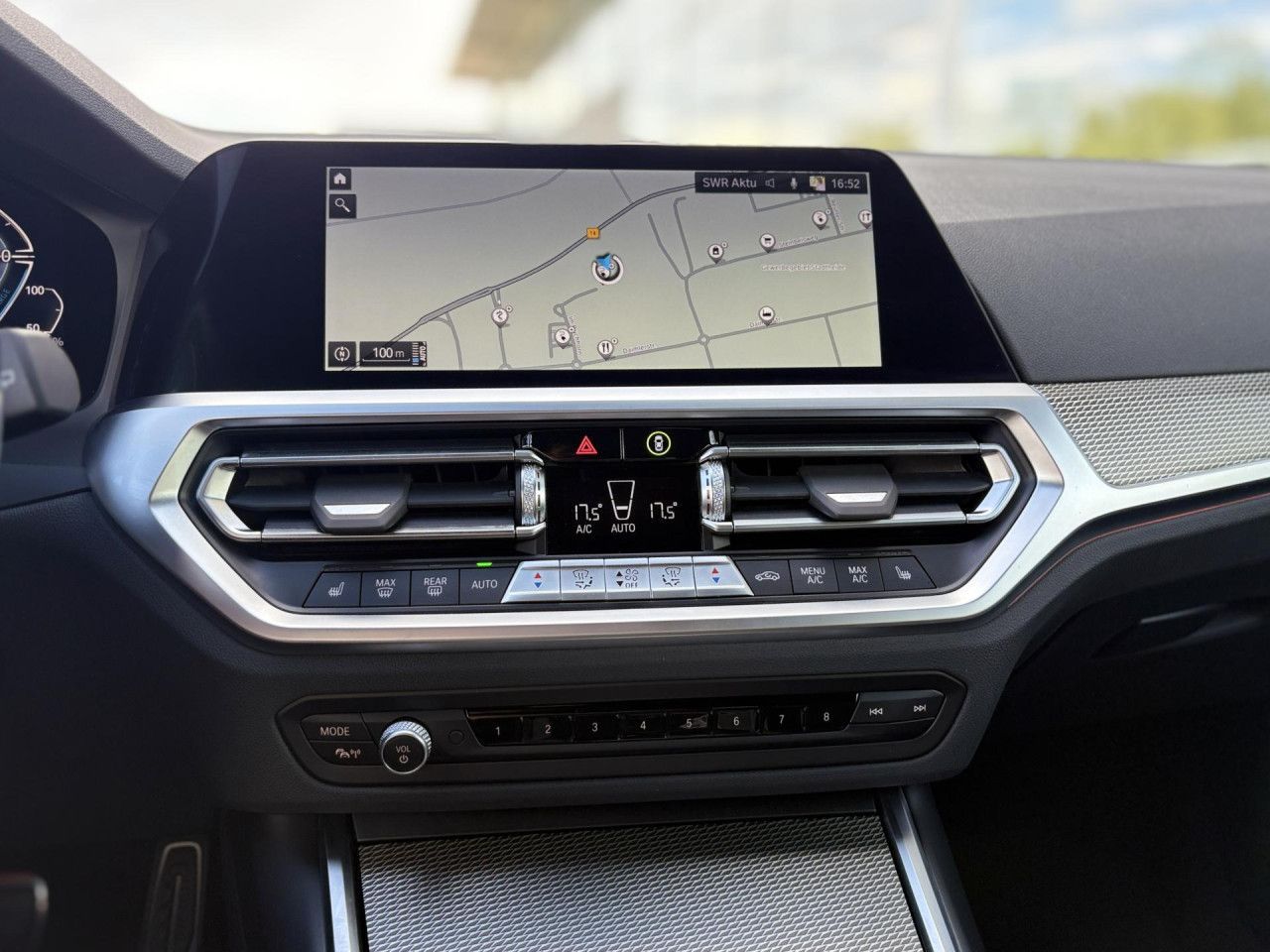 BMW 330e T. M Sport - Samsaru's Car Outlet
