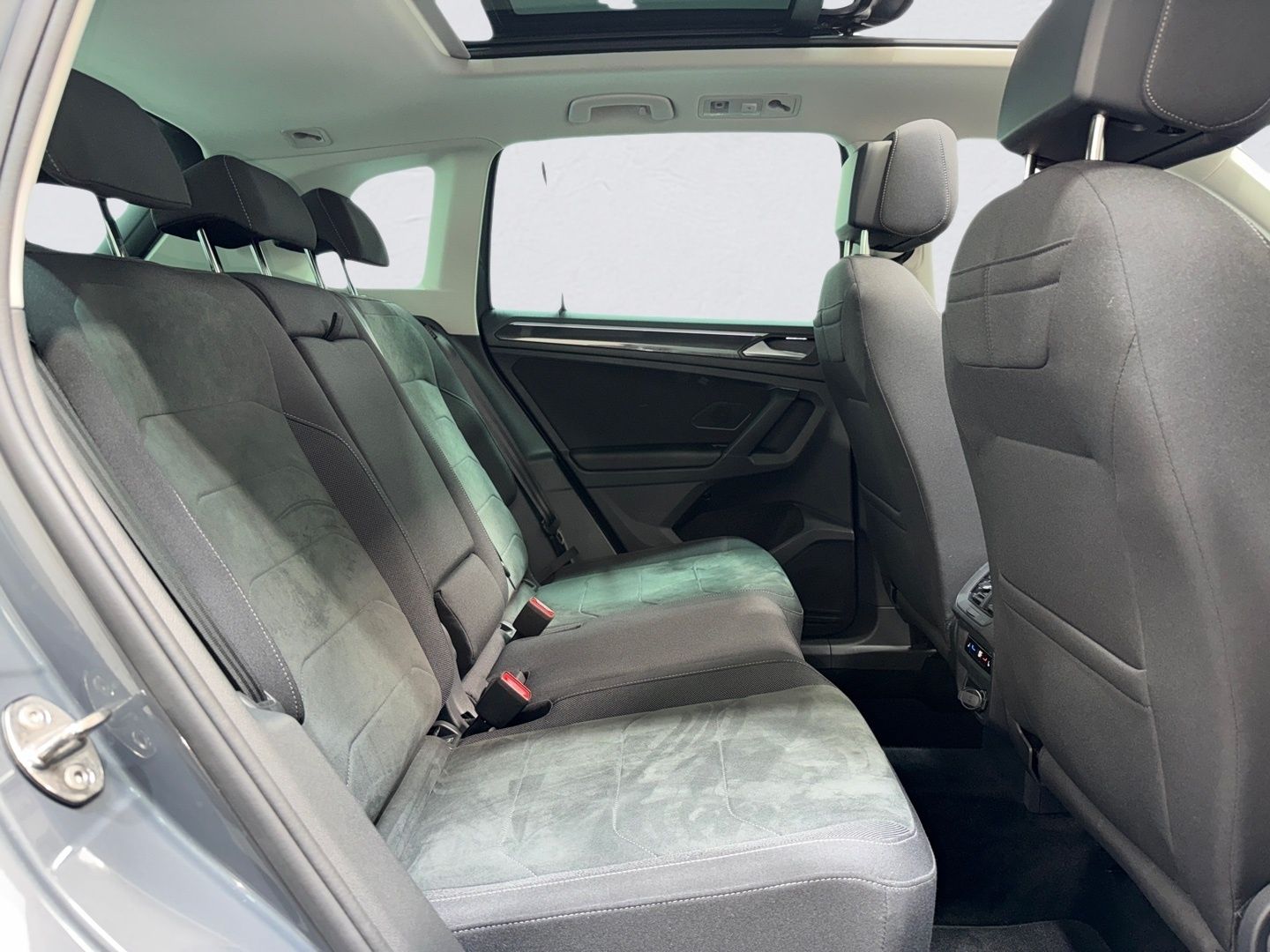 Volkswagen Tiguan 2.0 TSI 4M DSG ELEGANCE MATRIX PANO AHK K