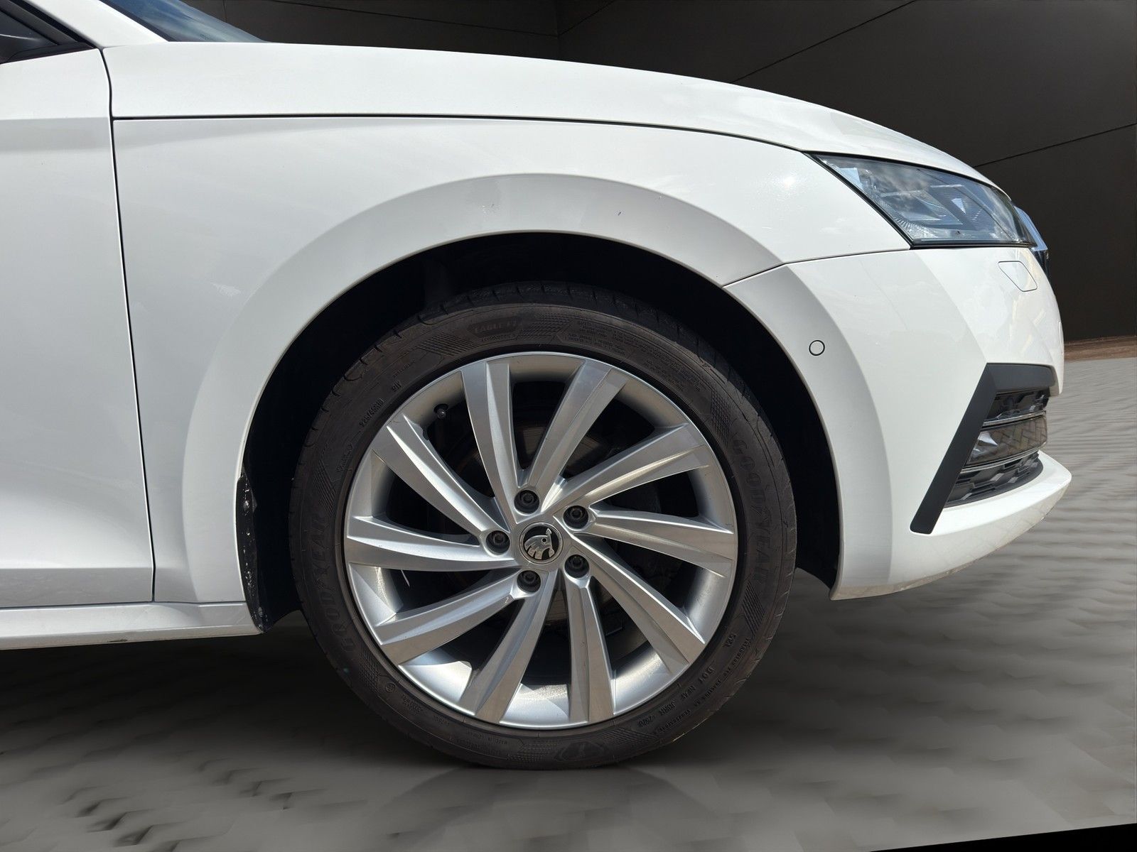 Skoda Octavia Combi 1.5TSI First Edition - Samsaru's Car Outlet