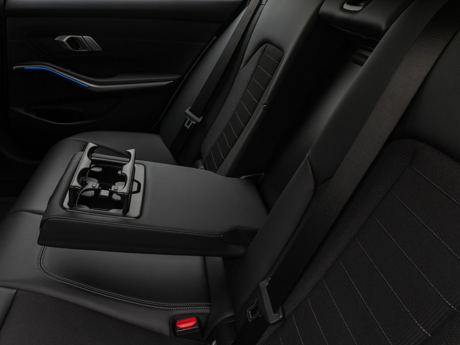 BMW 330e xD Sport Line - Samsaru's Car Outlet