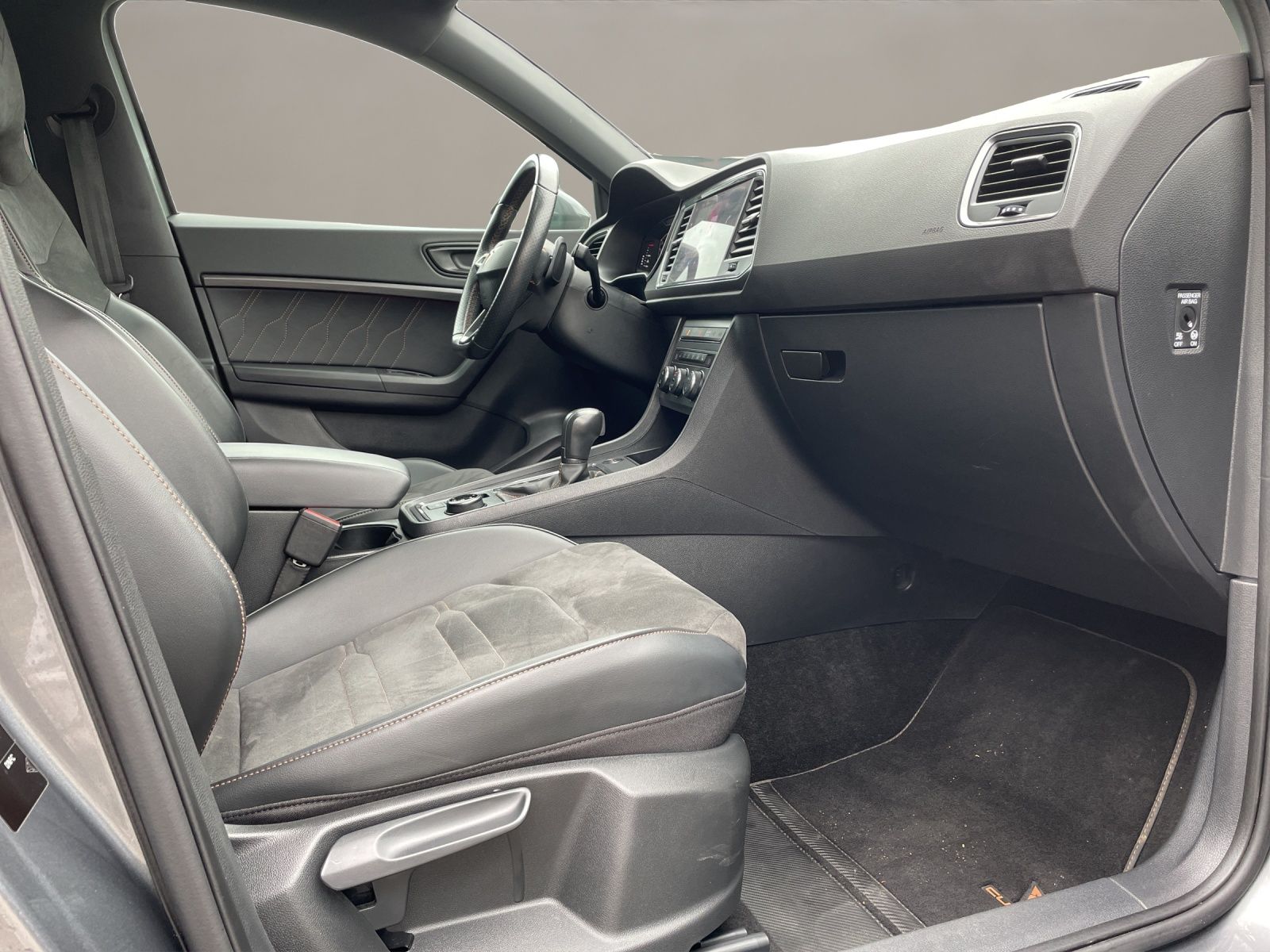 Seat Ateca VZ 2.0 TSI 4D AHK NAVI ASSITENT-PAKT
