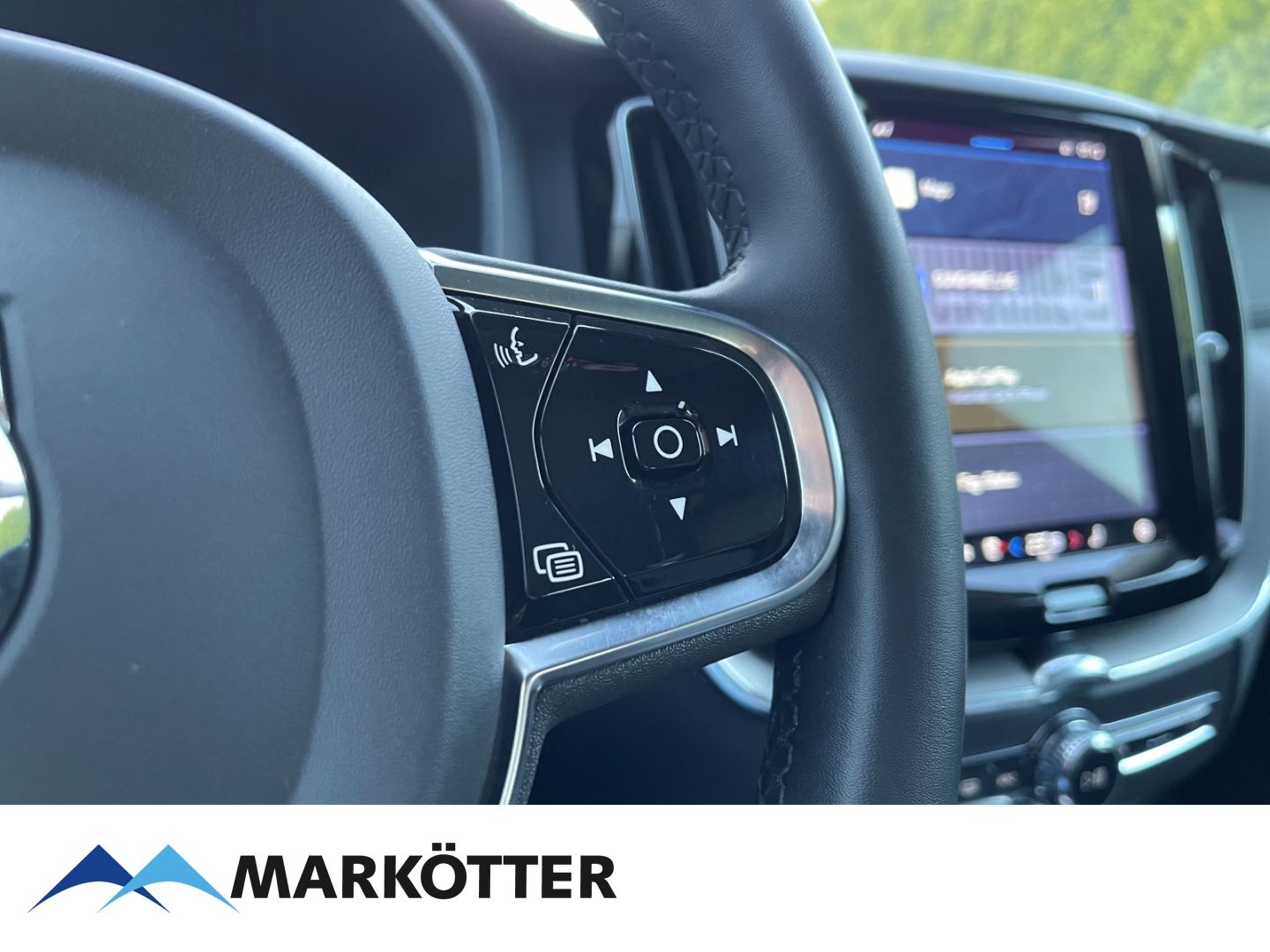 Volvo XC60 T8 AWD Recharge Ultimate Dark - Samsaru's Car Outlet