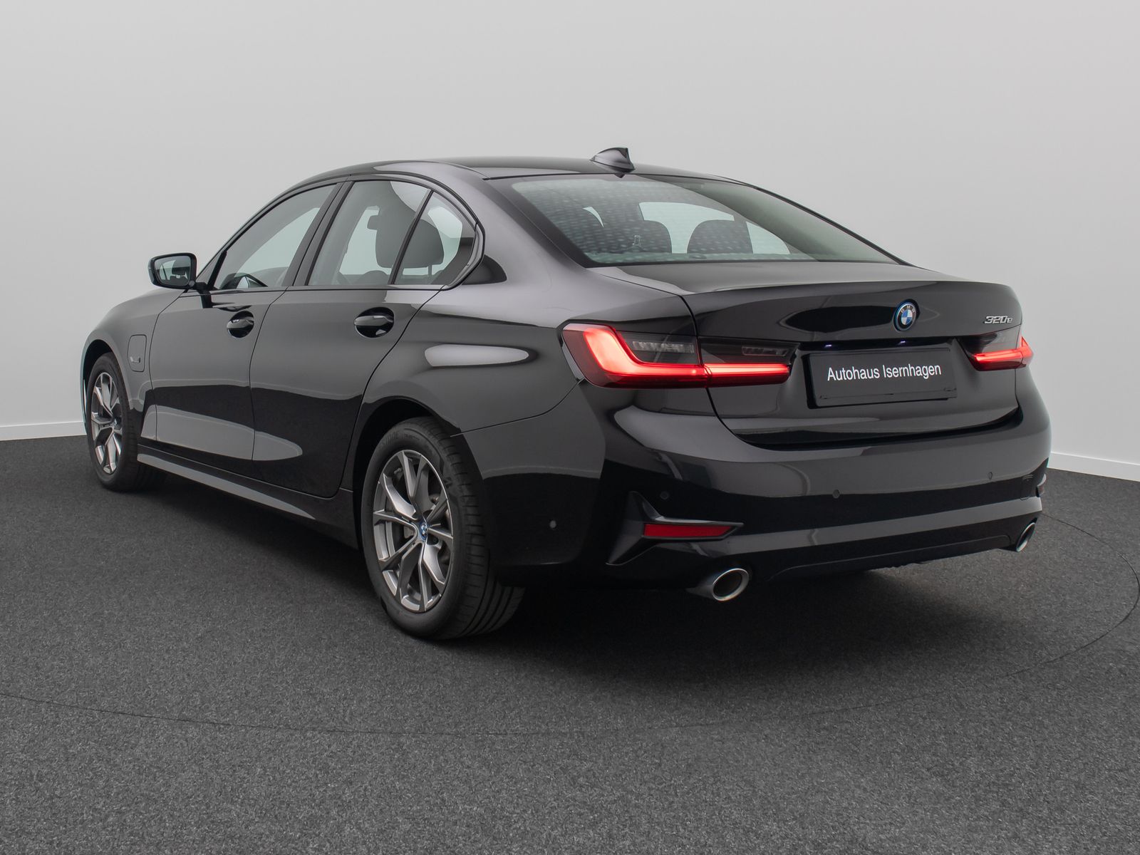 BMW 320e Sport Line - Samsaru's Car Outlet