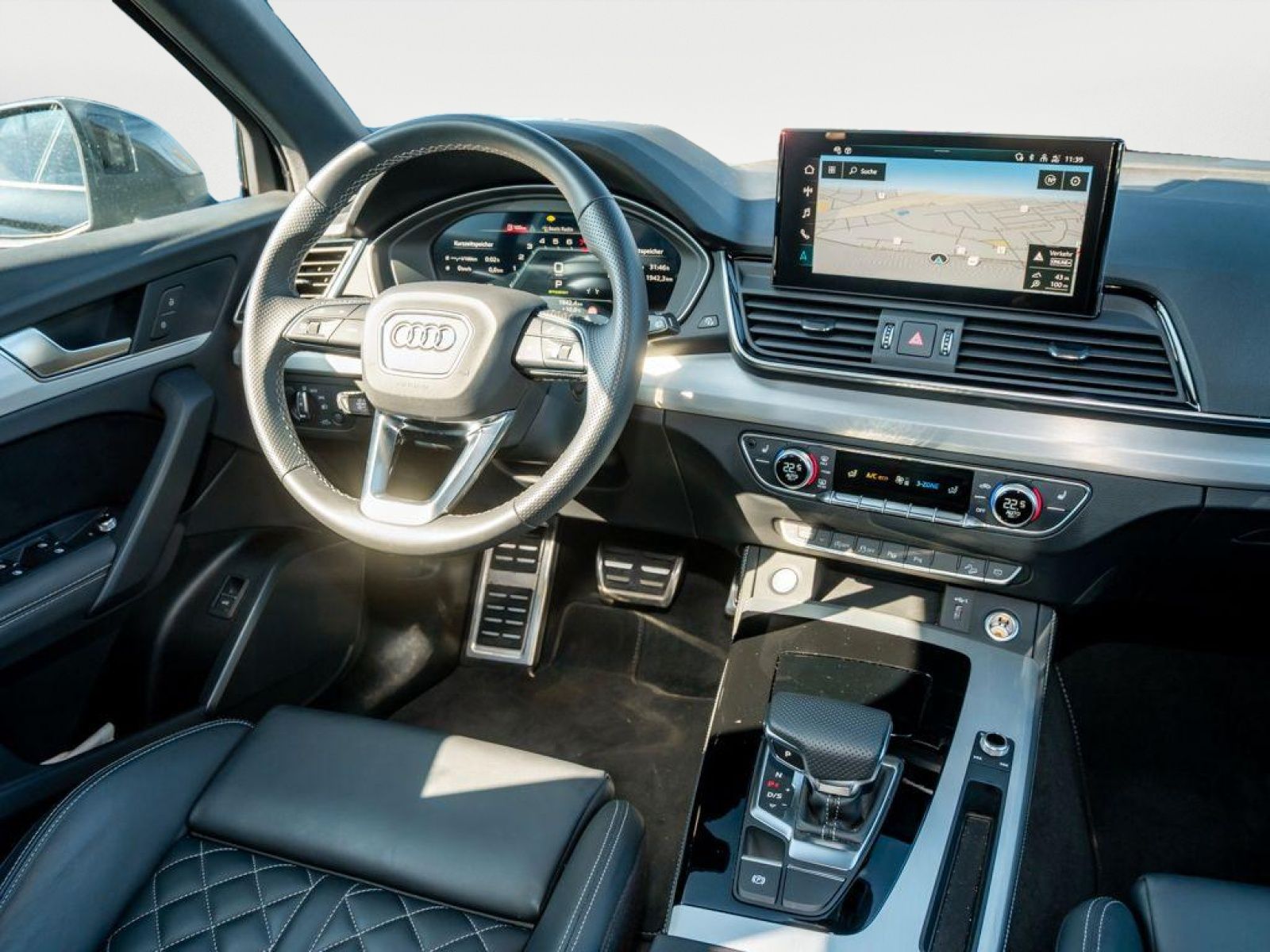 Audi Q5 45 TFSI - Samsaru's Car Outlet