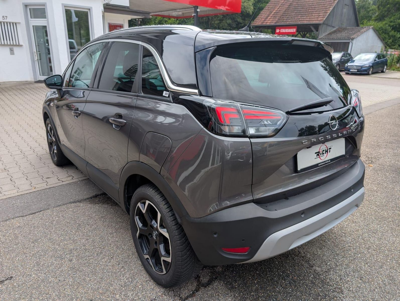 Opel Crossland 1.2 Elegance - Samsaru's Car Outlet