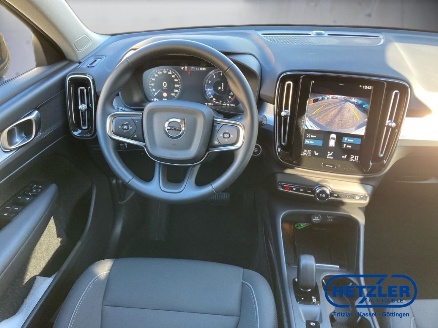 Volvo XC40 T3 Momentum Pro 2WD AHK Navi Soundsystem LE