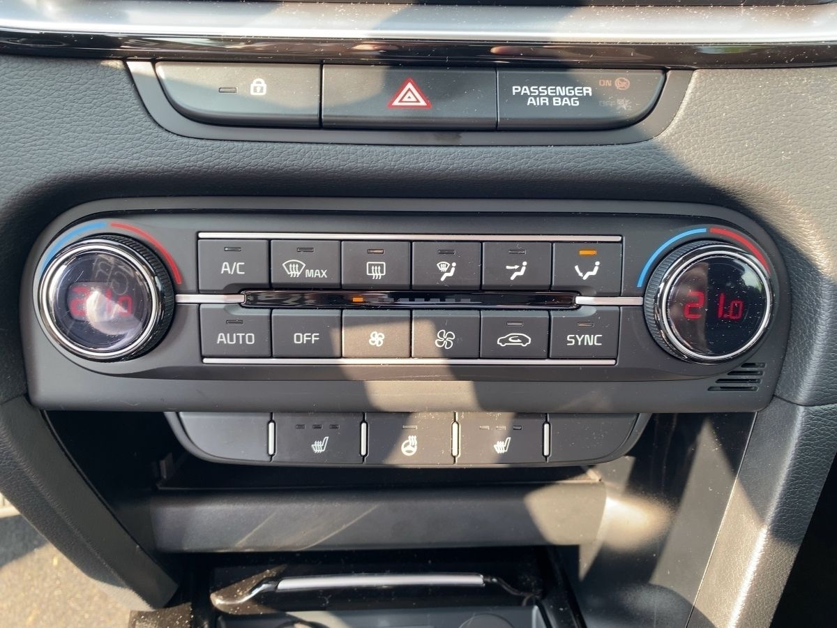 Kia cee'd 1.5T Vision - Samsaru's Car Outlet