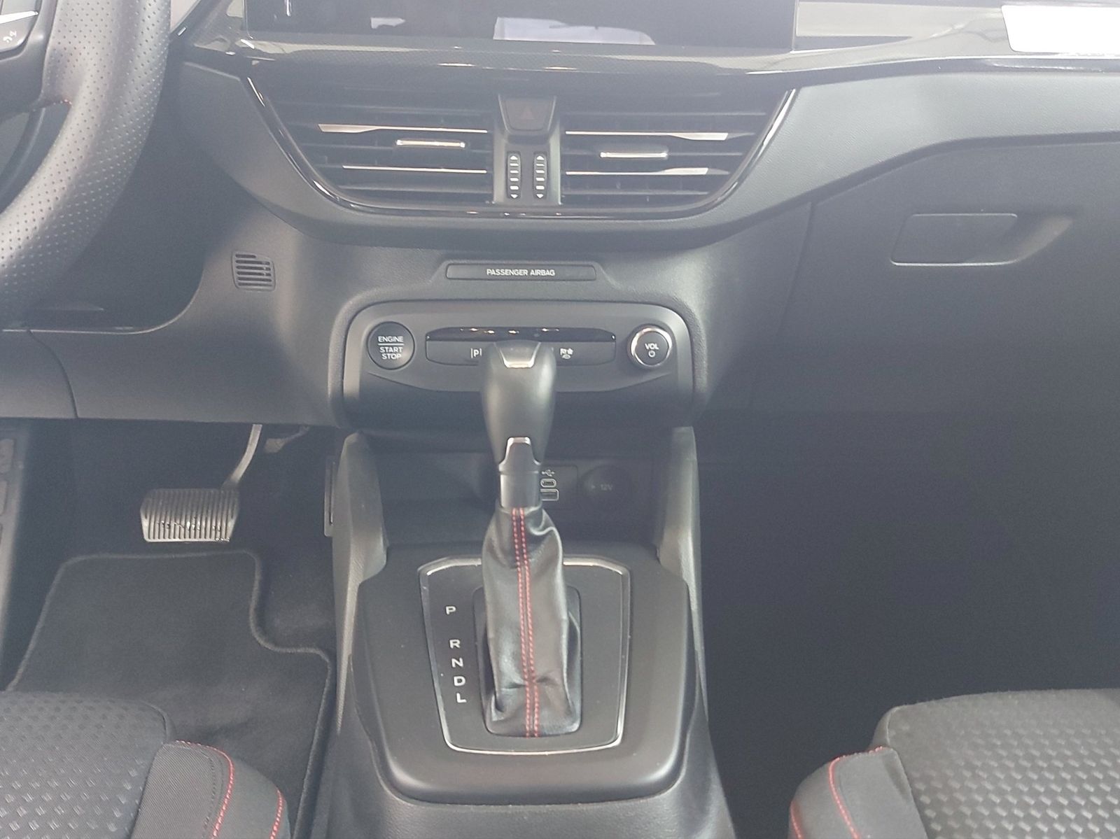 Ford Focus ST-Line Turnier. AUT. ACC. NAVI. KAMERA.PD
