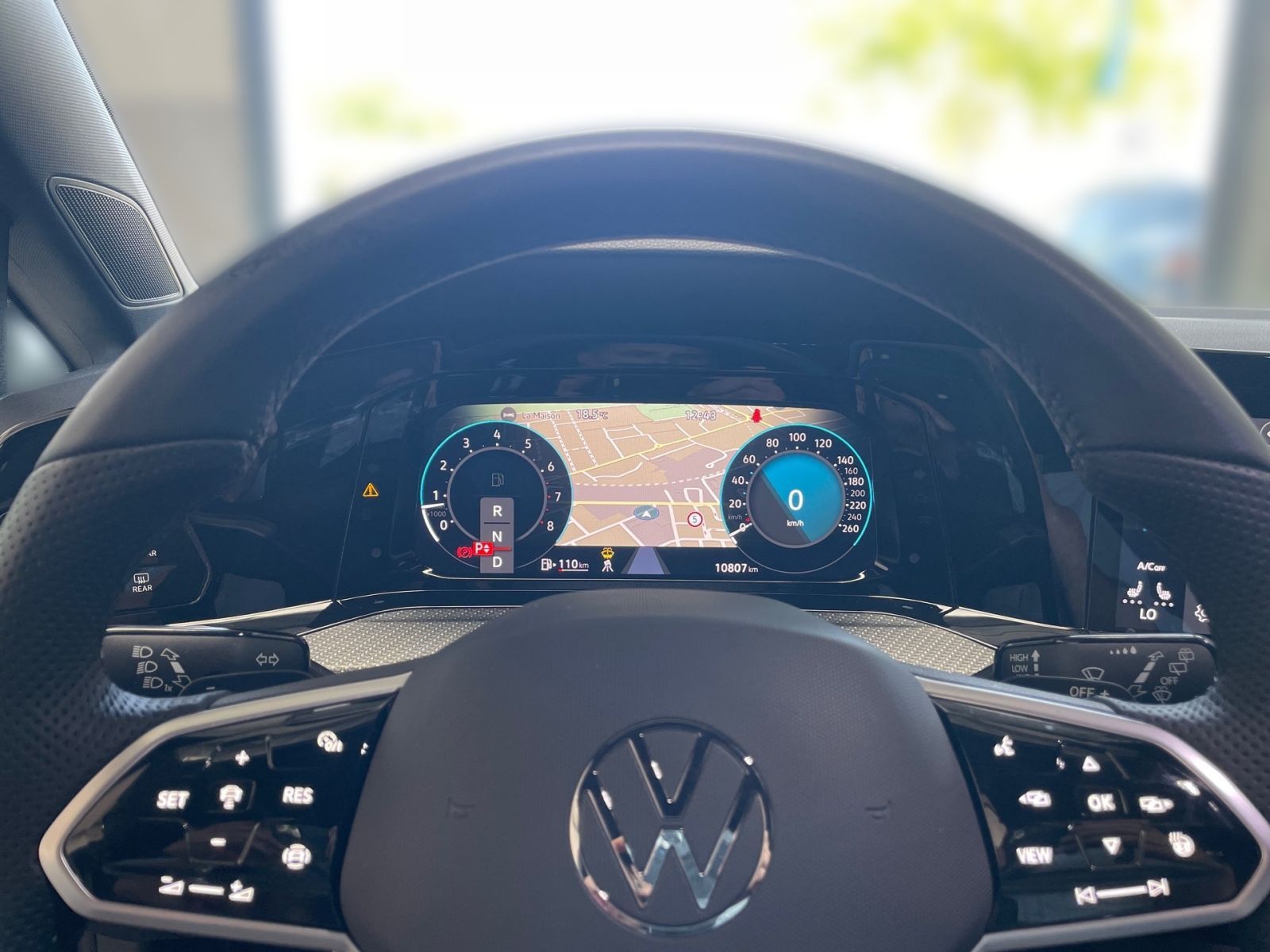 Volkswagen Golf Variant R-Line eTSI - Samsaru's Car Outlet