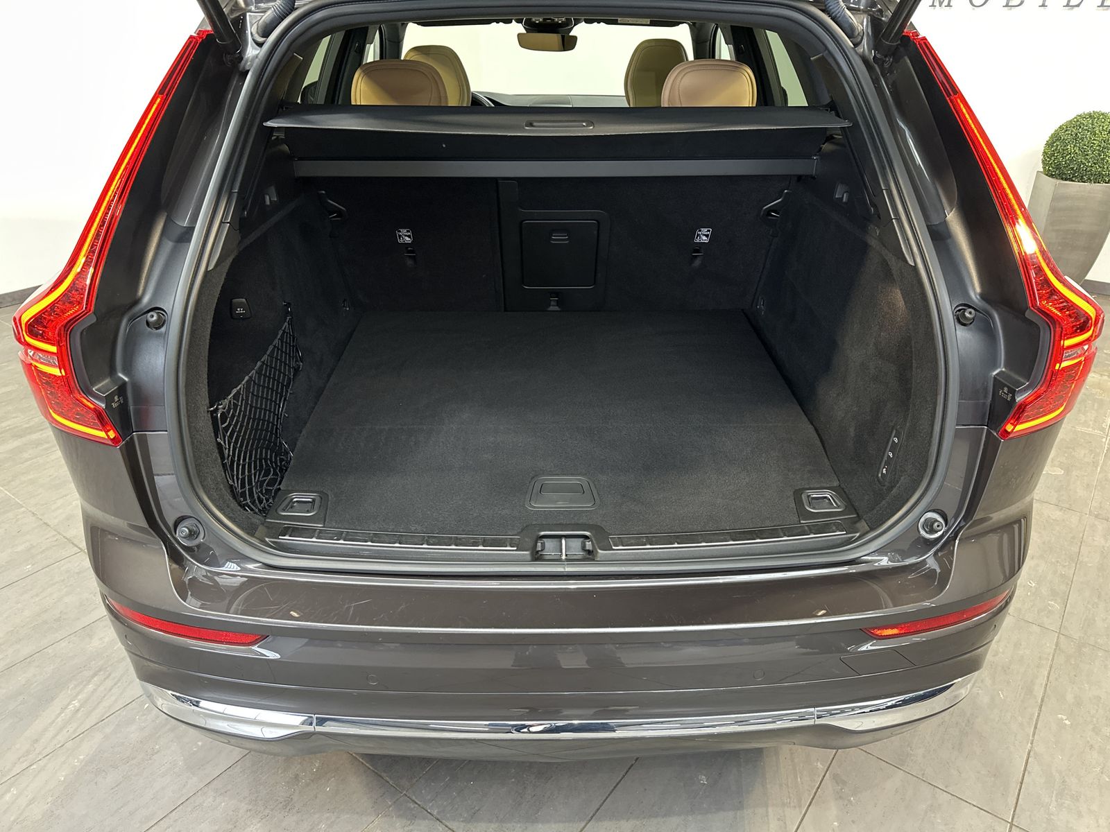 Volvo XC60 T6 AWD Plus Dark PANO+360°+VCOCK+AHK+20ZOLL