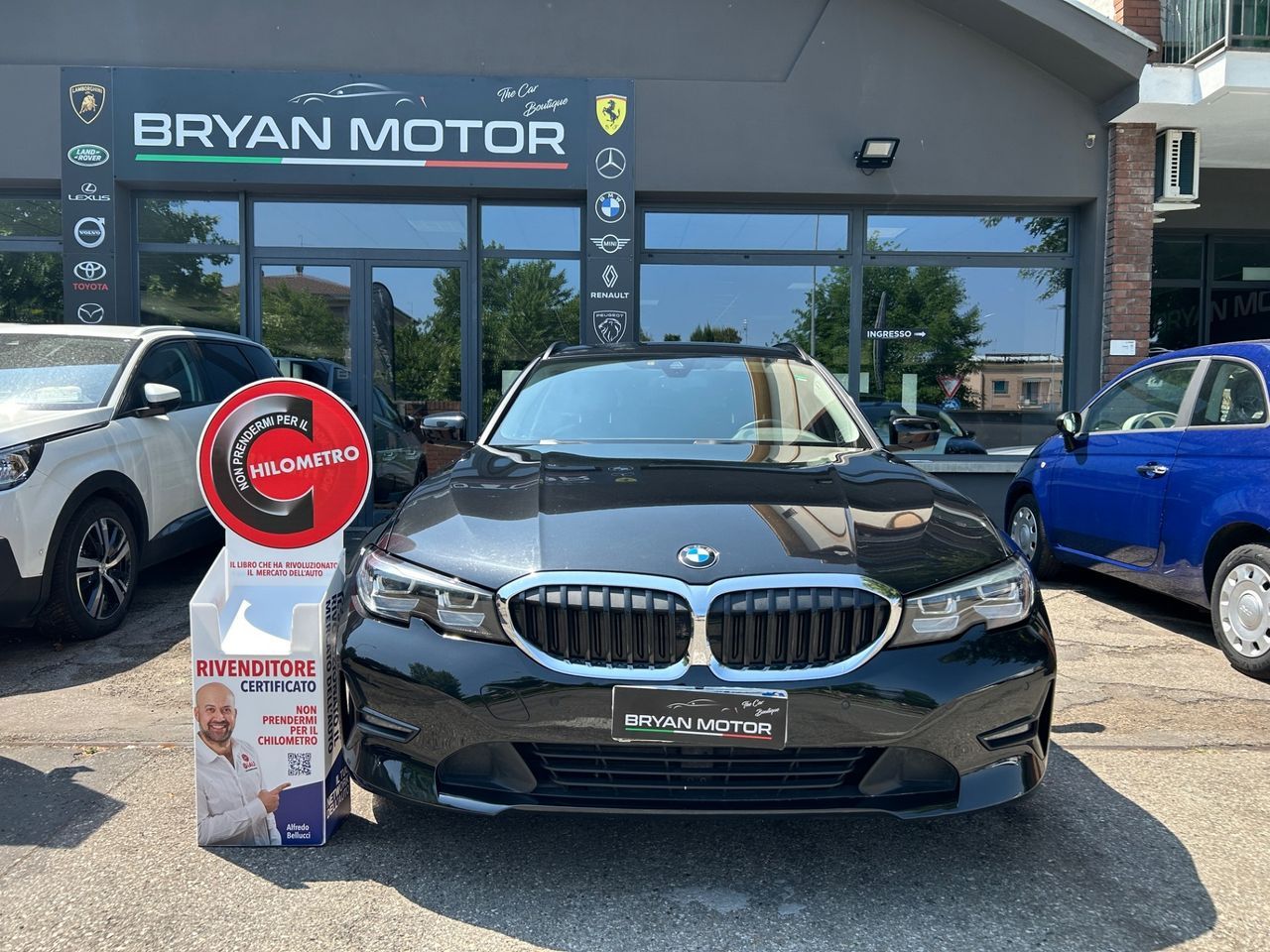 BMW 320 320d xDrive Touring Luxury - Samsaru's Car Outlet