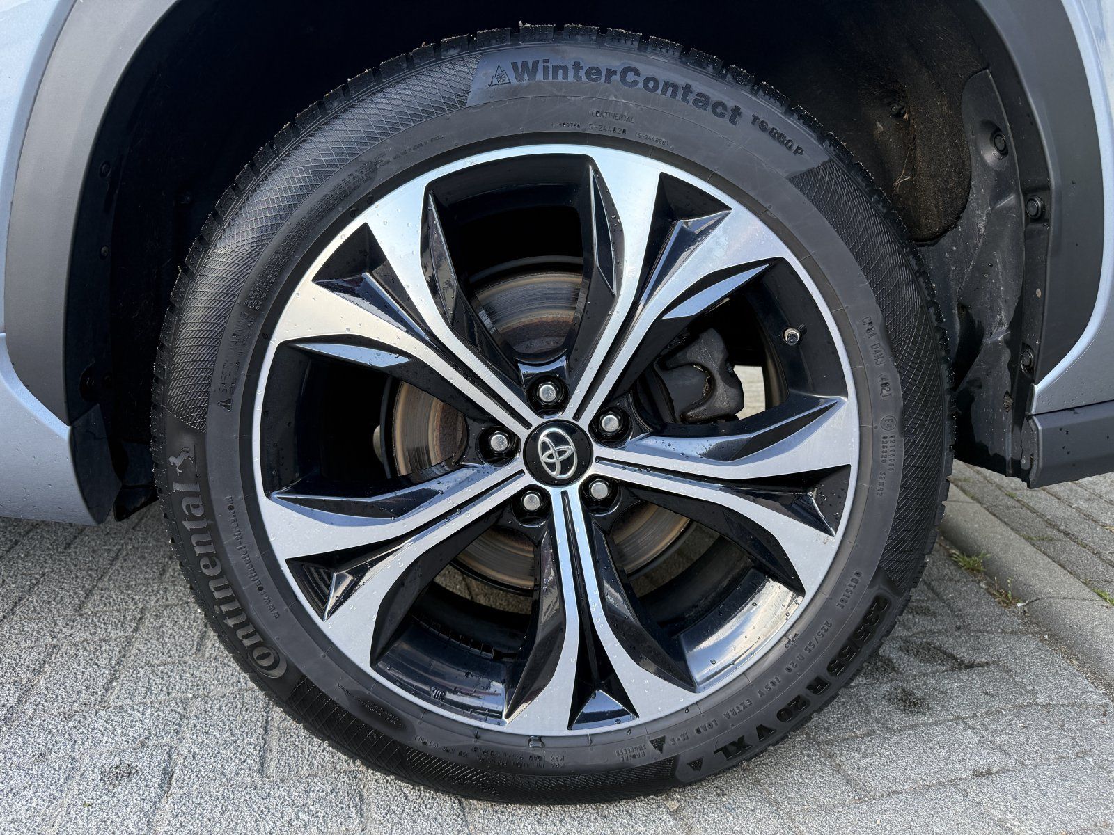 Toyota Highlander  2,5 l Hybrid  Luxury