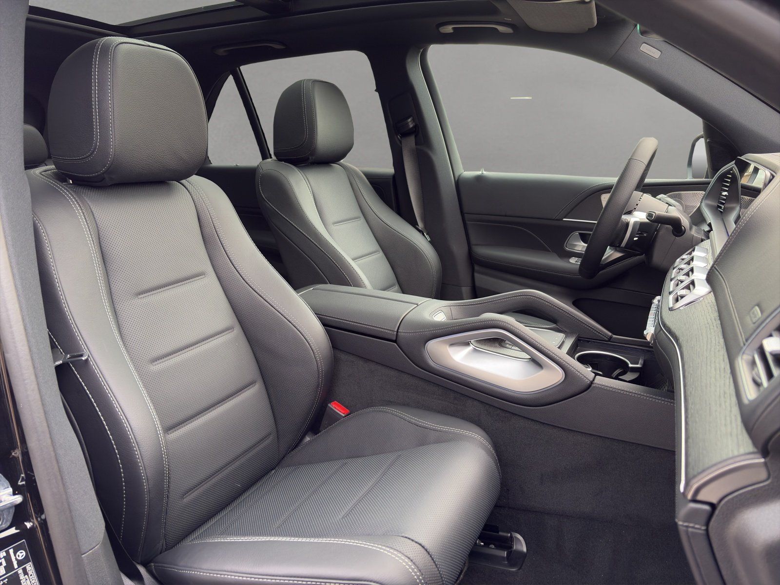 Mercedes-Benz GLE 450 d 4M AMG Distro Burm AHK KeyGo PANO 360°