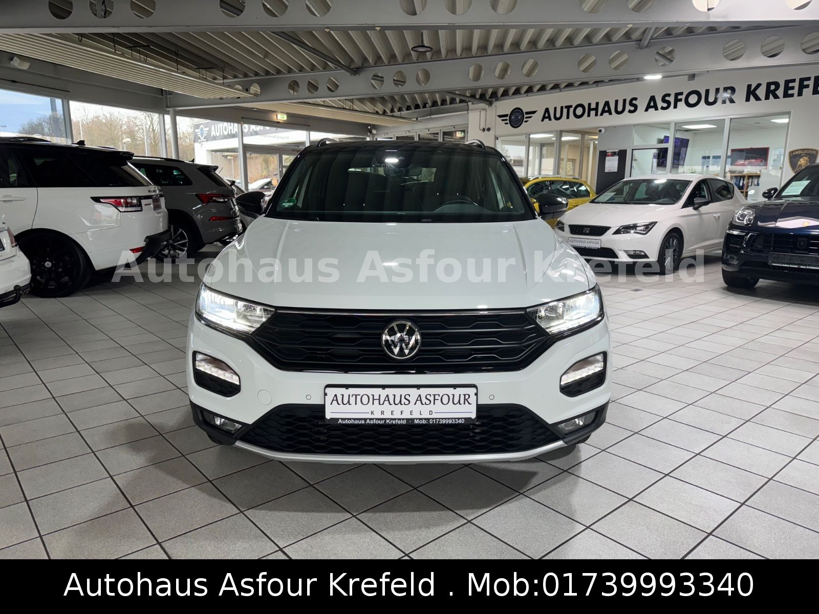 Volkswagen T-Roc Sport Black - Samsaru's Car Outlet