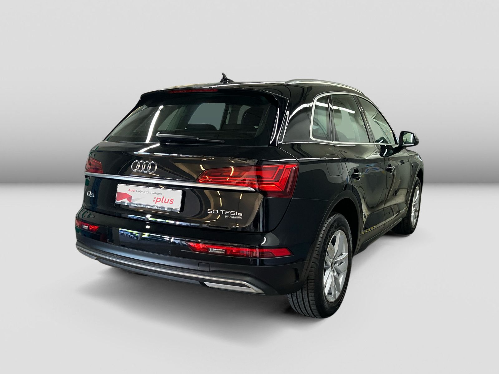 Audi Q5 50 TFSIe quattro - Samsaru's Car Outlet