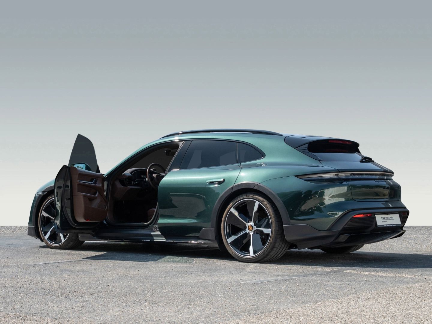 Porsche Taycan 4S Cross Turismo Offroad Design Paket