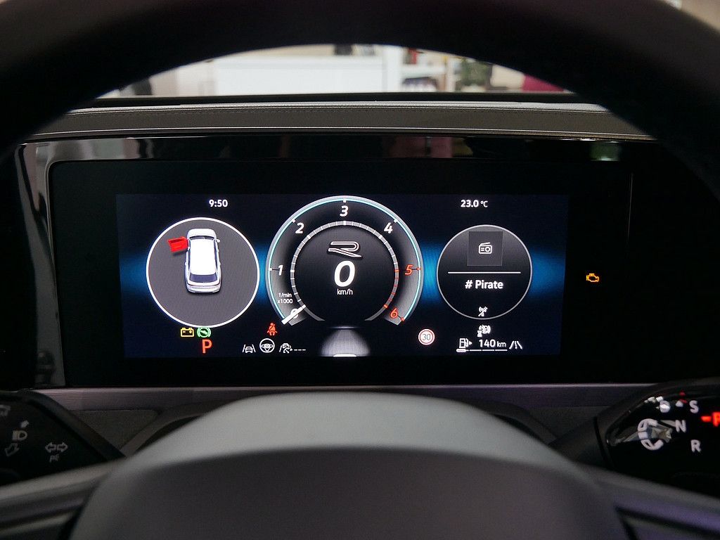Volkswagen Passat R-Line 2.0 TDI DSG R-Line PANO AHK MATRIX