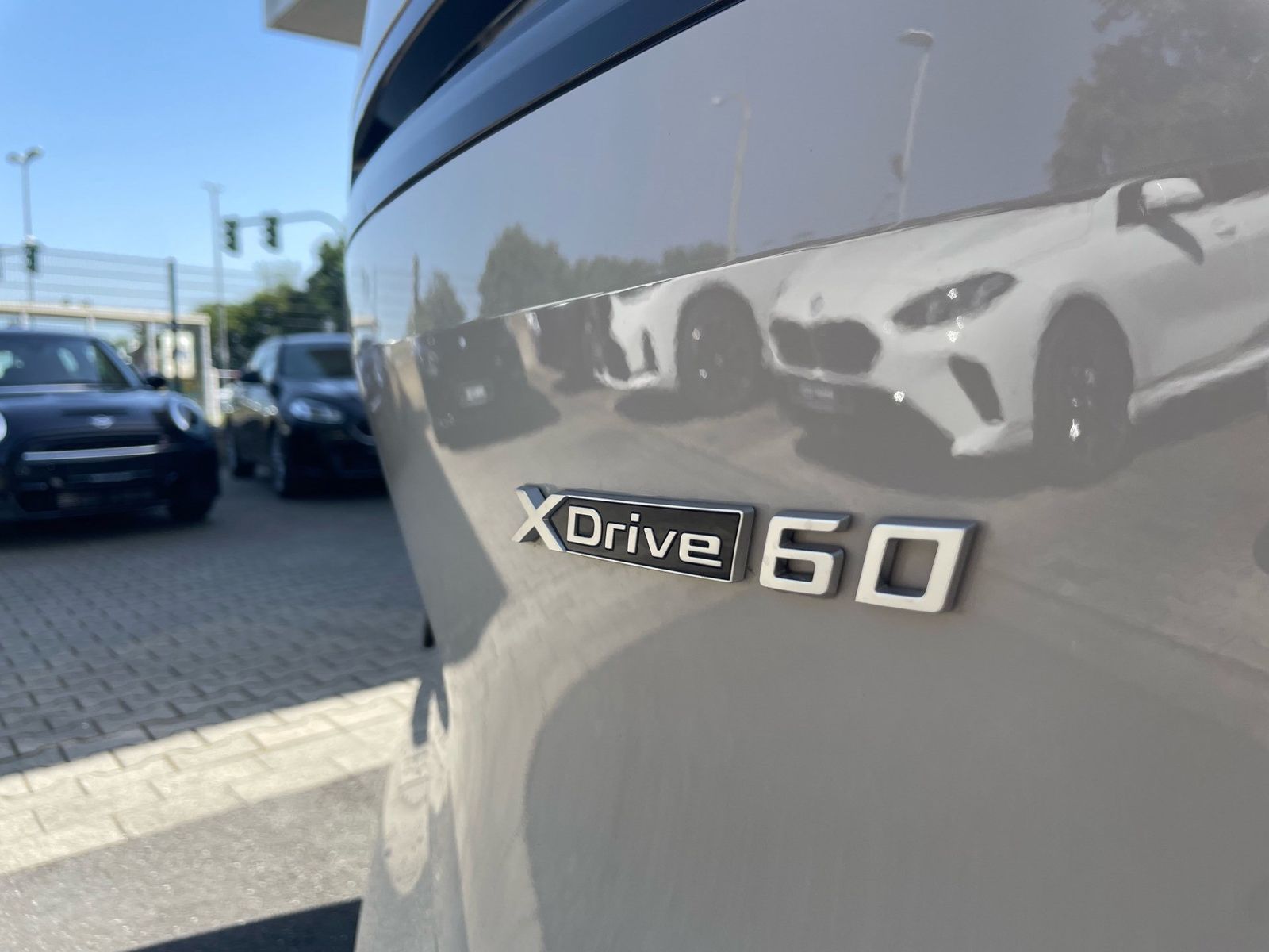 BMW iX xDrive60 M Sport Pro || Pano AHK Autobahnass