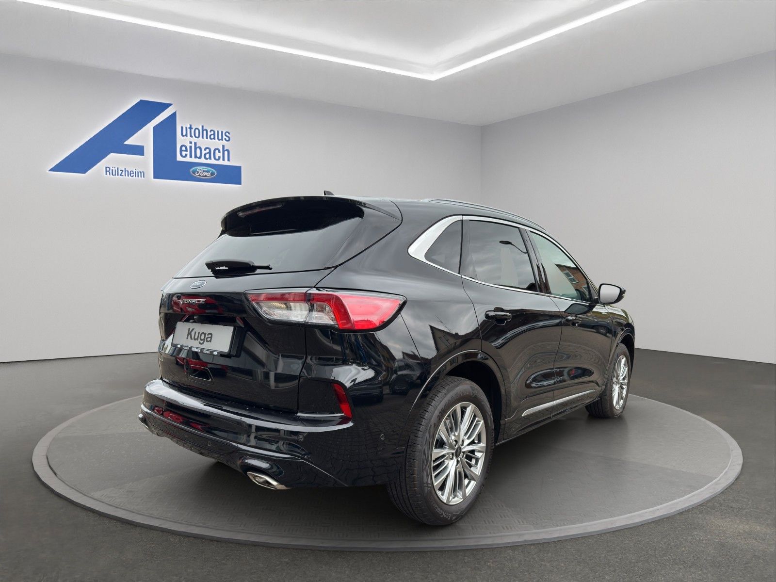 Ford Kuga Plug-In Hybrid Vignale - Samsaru's Car Outlet
