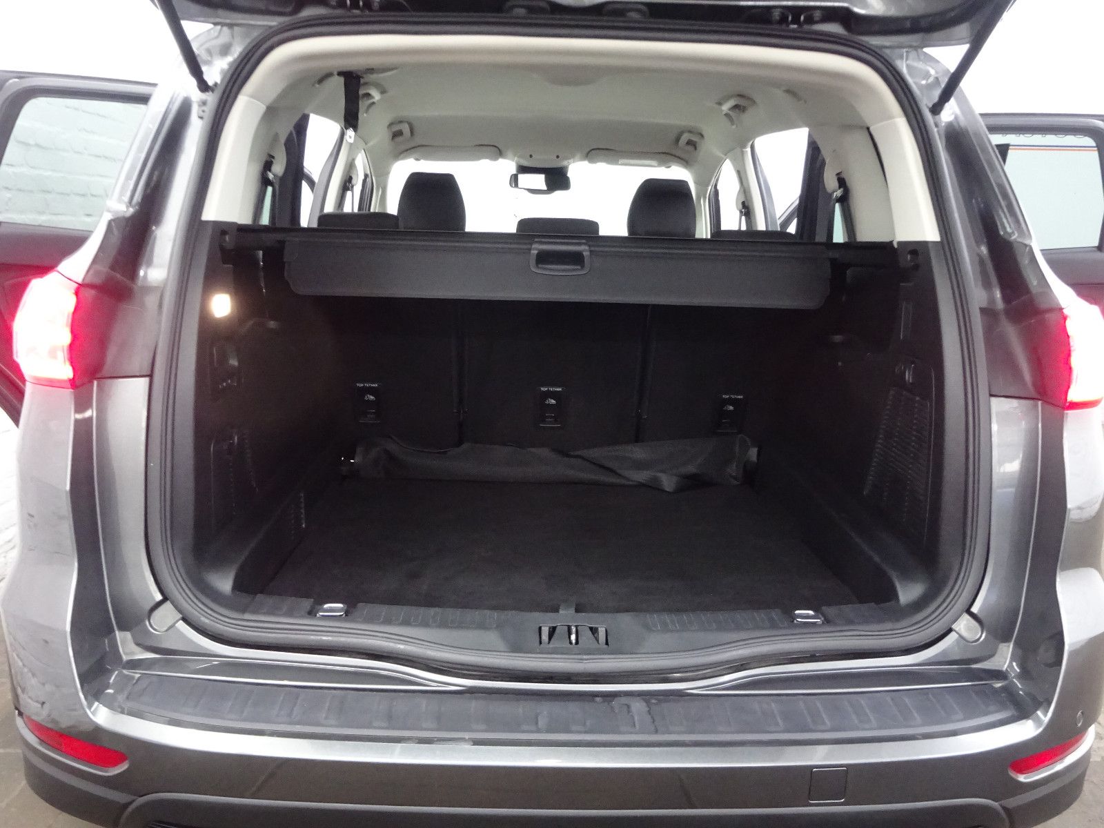Ford S-Max 2.0 Aut./ACC/LED/Kamera/Winter/PDC/Nav/SHZ