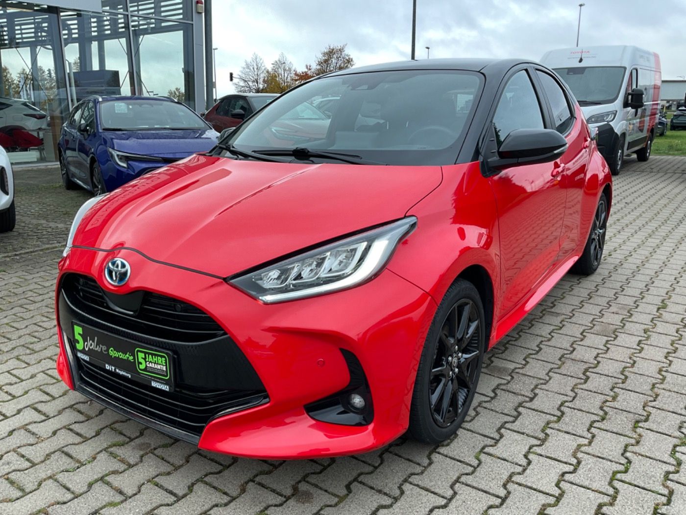 Toyota Yaris 1.5 Style ACC+LED+Navi+Pano+SD+SHZ+2xKlima