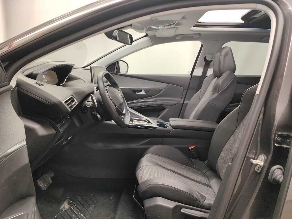 Peugeot 5008 Allure - Samsaru's Car Outlet