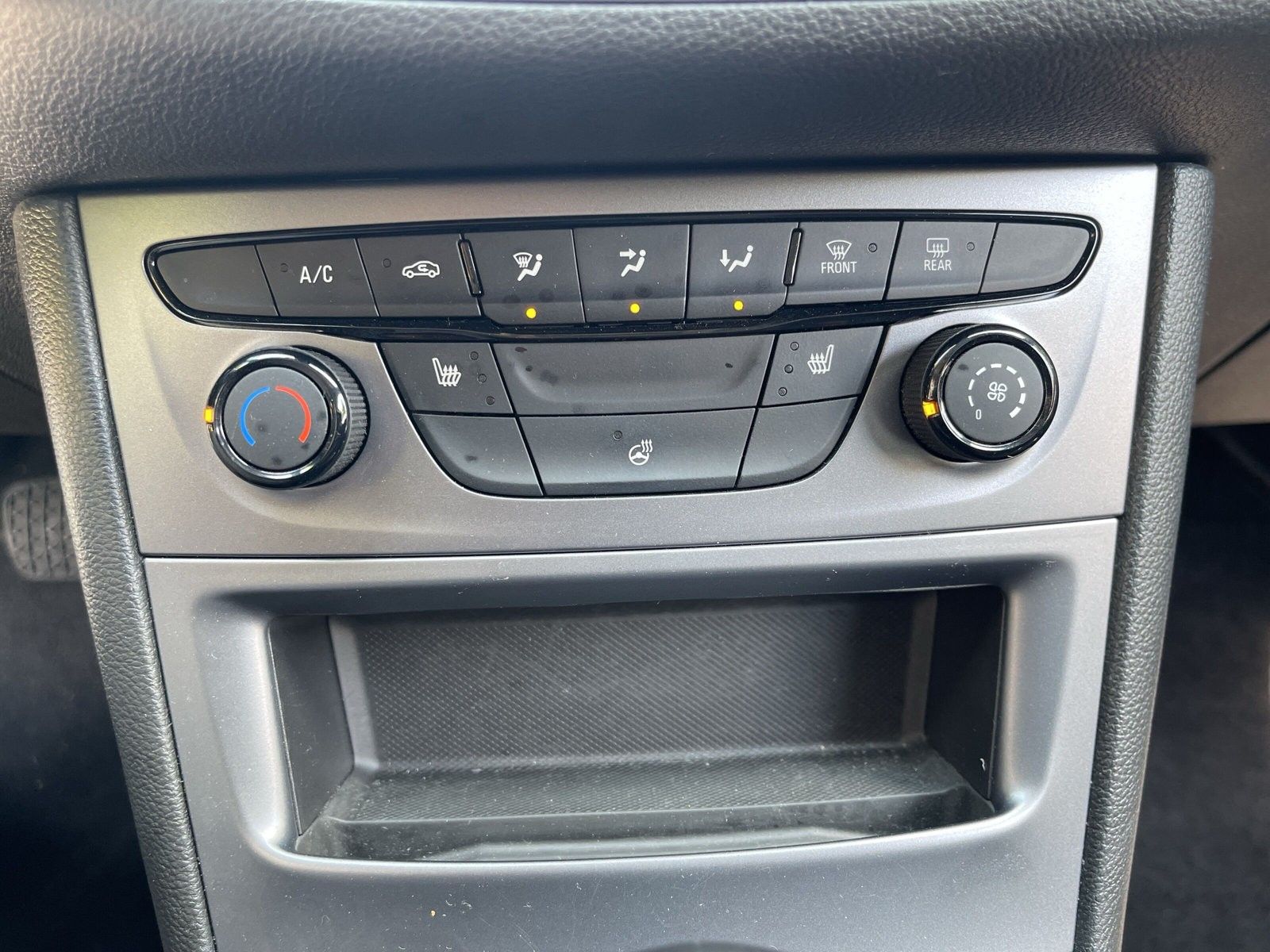 Opel Astra 1.5 CDTI - Samsaru's Car Outlet