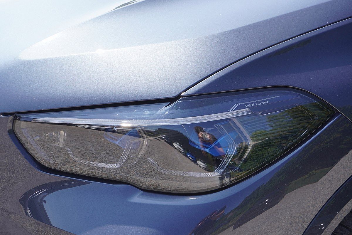 BMW X5 xDrive45e M Sport Glasdach AHK HeadUp Laserli