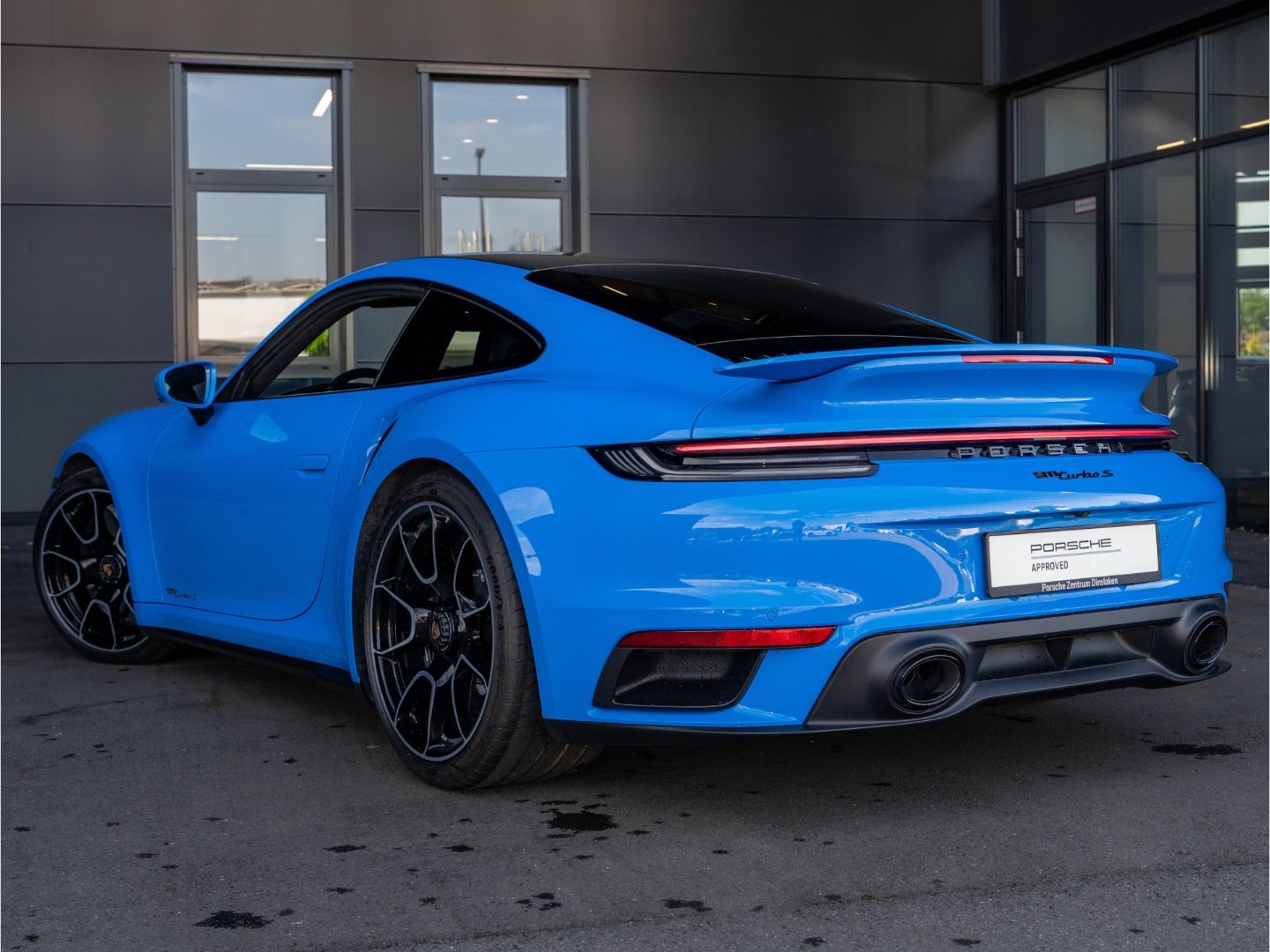 Porsche 911 Turbo S Lift PCCB Burmester InnoDrive