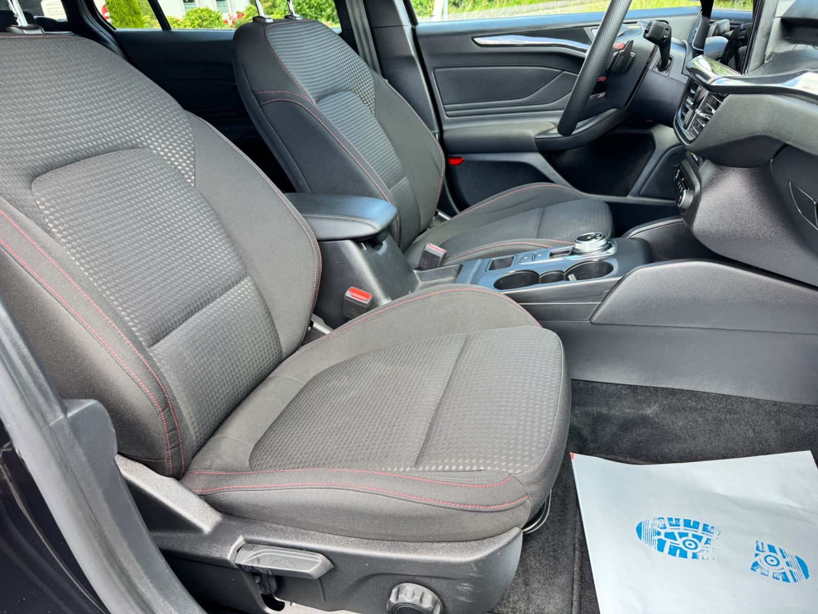 Ford Focus Turnier ST-Line* LED* CAM* AHK*