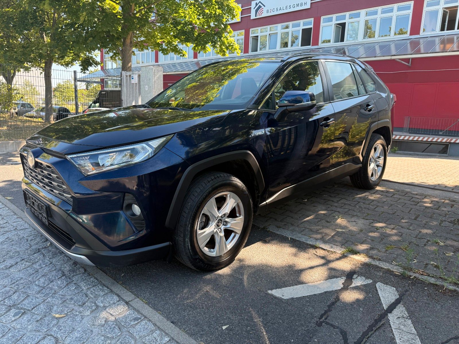 Toyota RAV 4 RAV4 Hybrid 4x2 Business Edition - Samsaru's Car Outlet