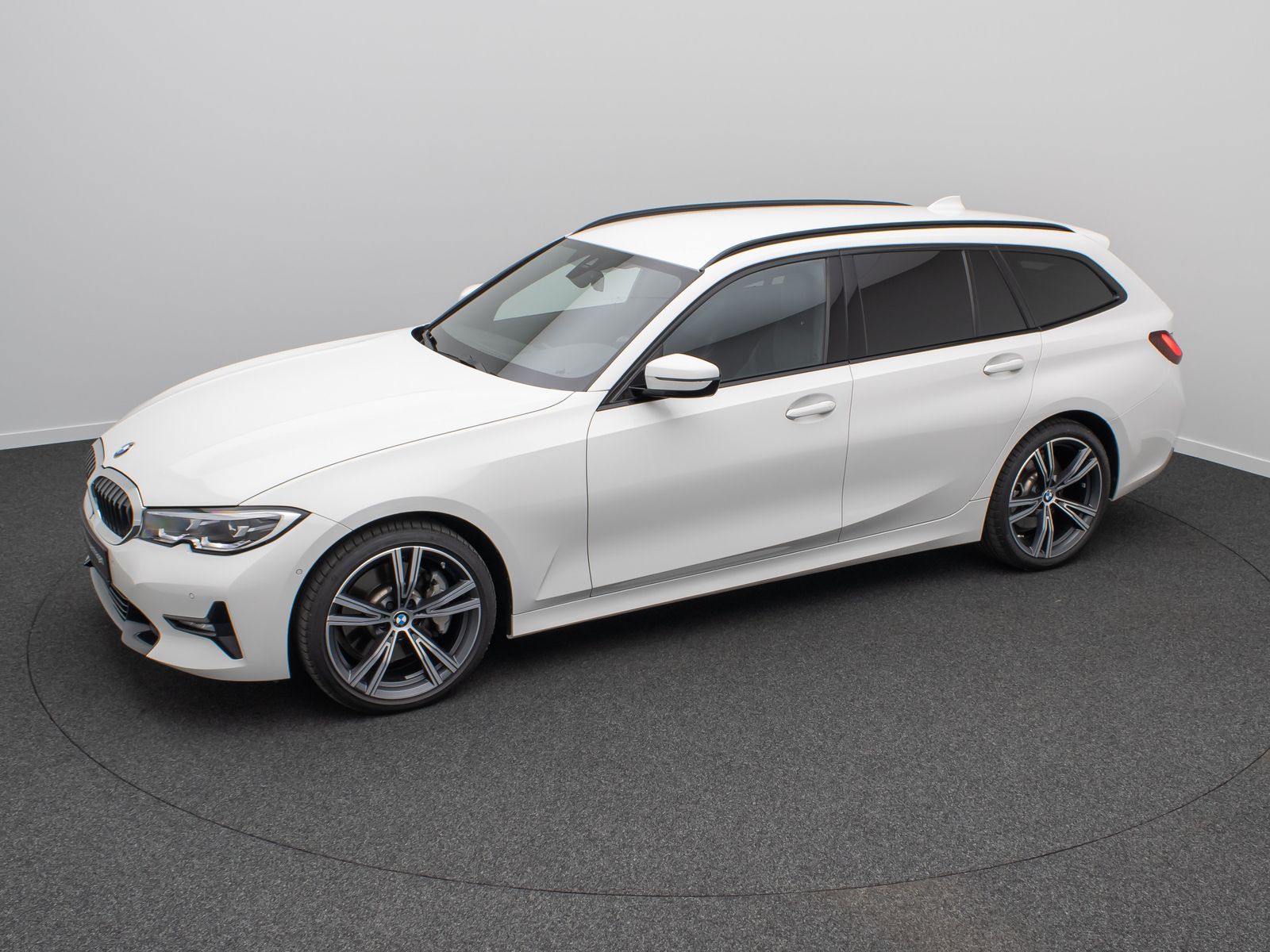 BMW 330i Sport Line - Samsaru's Car Outlet