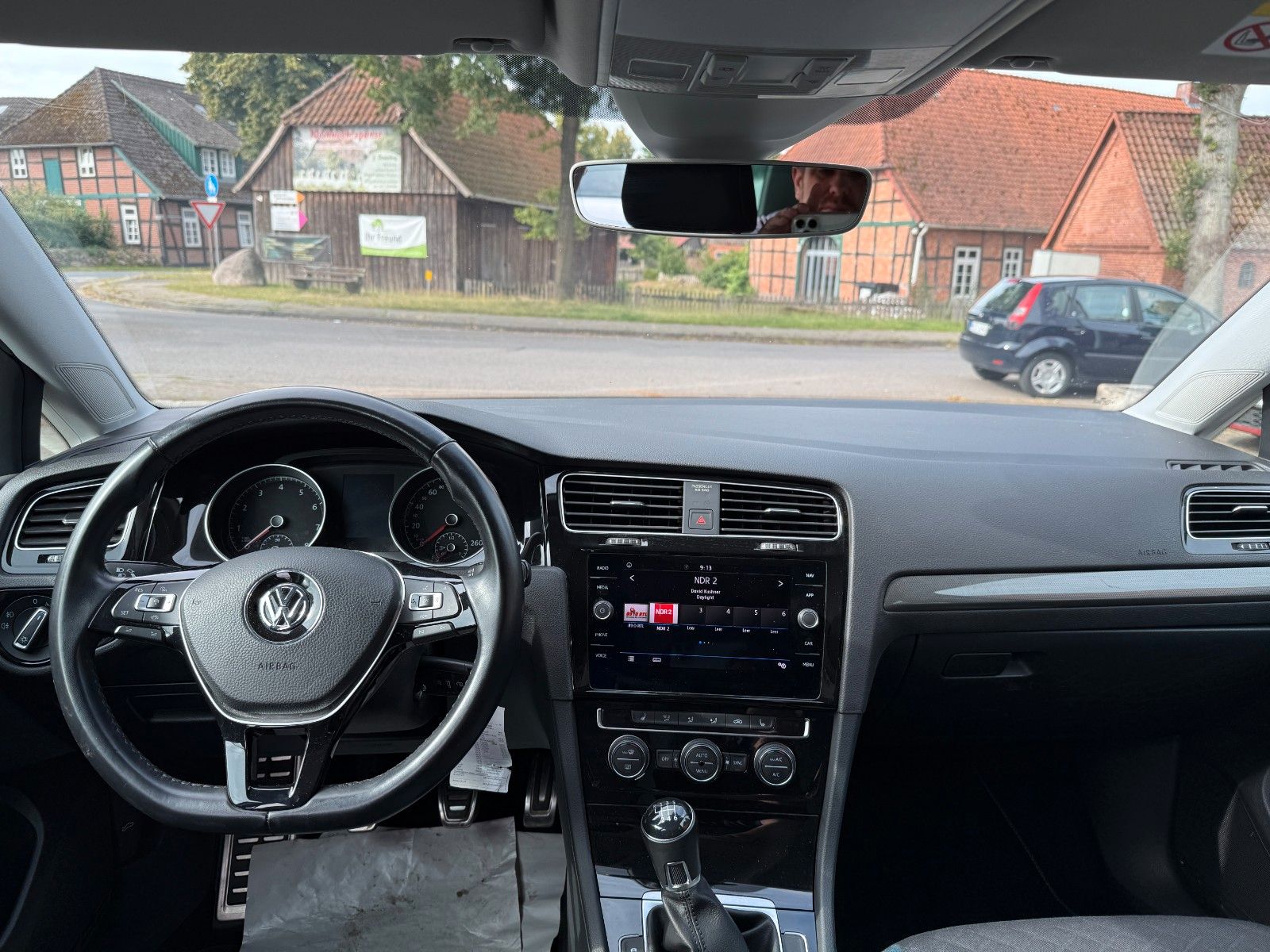 Volkswagen Golf VII Variant IQ.DRIVE - Samsaru's Car Outlet