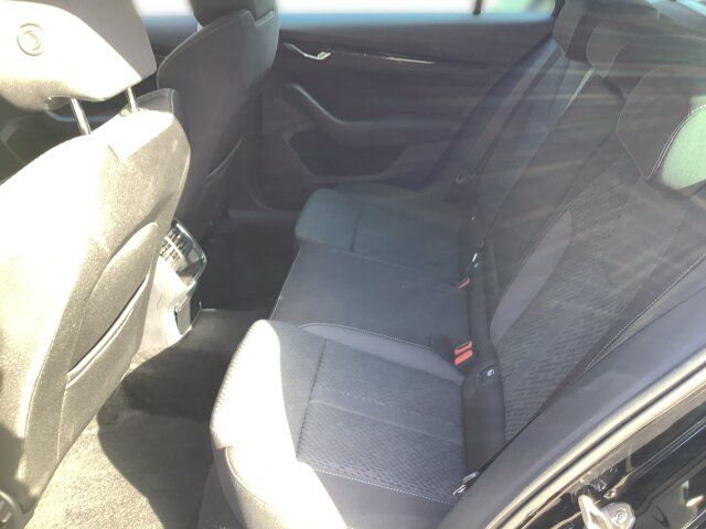 Skoda OCTAVIA COMBI TSI DSG e-TEC AMBITION - Samsaru's Car Outlet