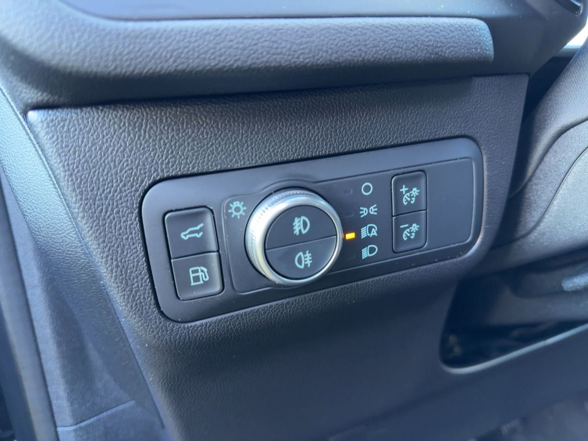 Ford KUGA ST-Line X - Samsaru's Car Outlet