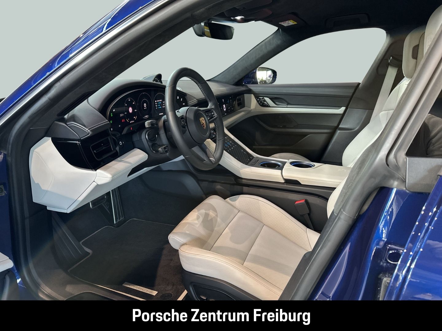 Porsche Taycan Turbo HA-Lenkung InnoDrive Head-Up BOSE