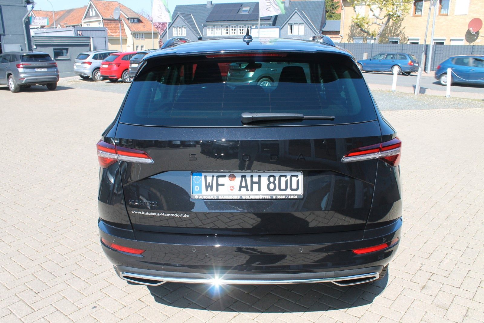 Skoda Karoq 1.5 TSI DSG Sportline AHK/NAVI/ACC/Canton