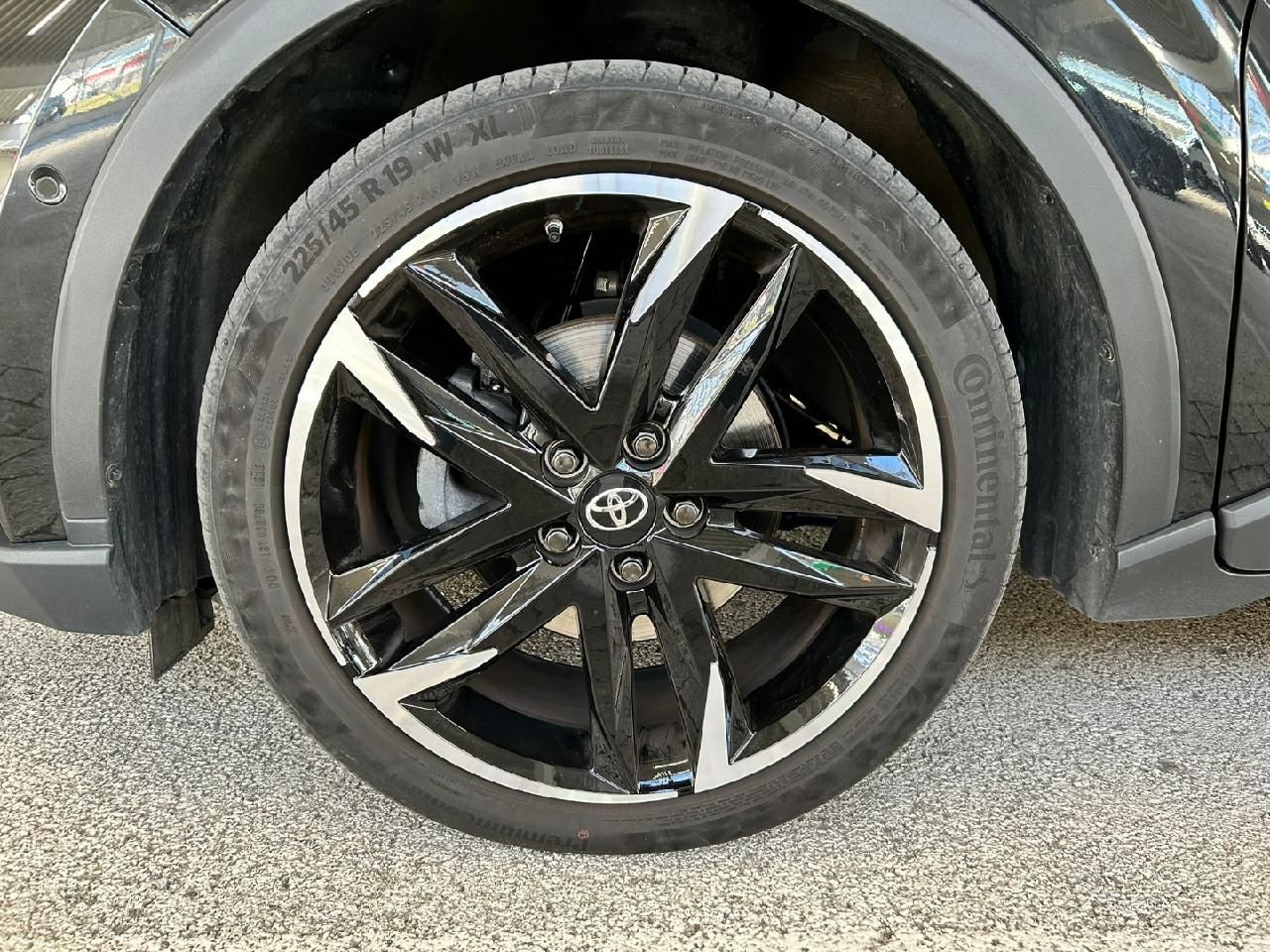 Toyota C-HR Hybrid GR Sport Black Edition - Samsaru's Car Outlet