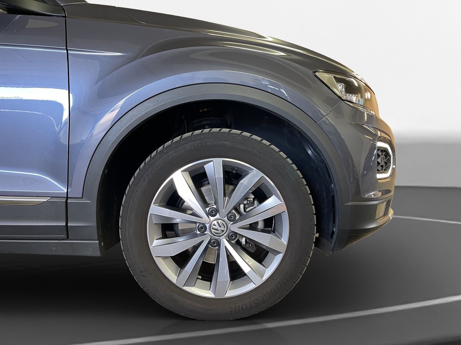Volkswagen T-Roc Style - Samsaru's Car Outlet