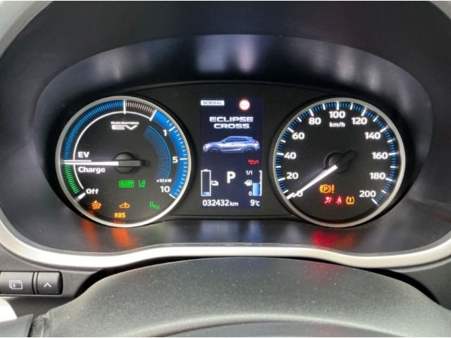 Mitsubishi Eclipse Cross Plus Select Black Hybrid 4WD 2.4 M