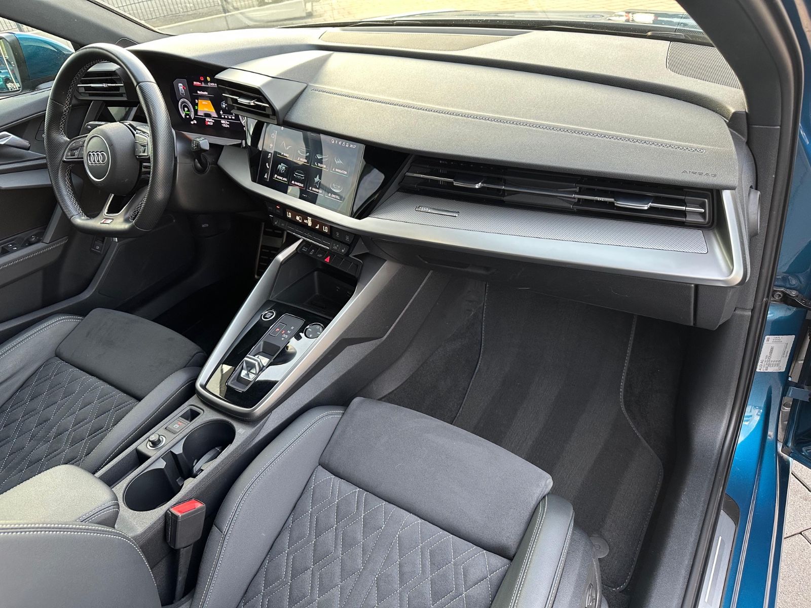 Audi A3 Sportback 40 TFSI e S line - Samsaru's Car Outlet