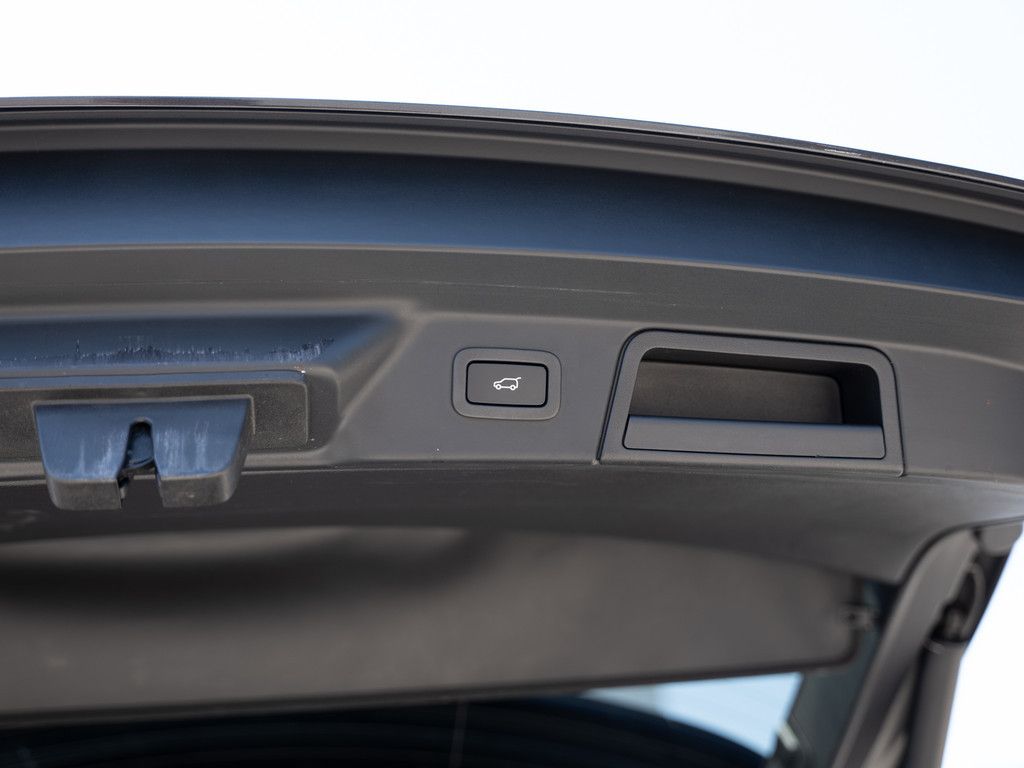 Range Rover Velar P400e S - Samsaru's Car Outlet