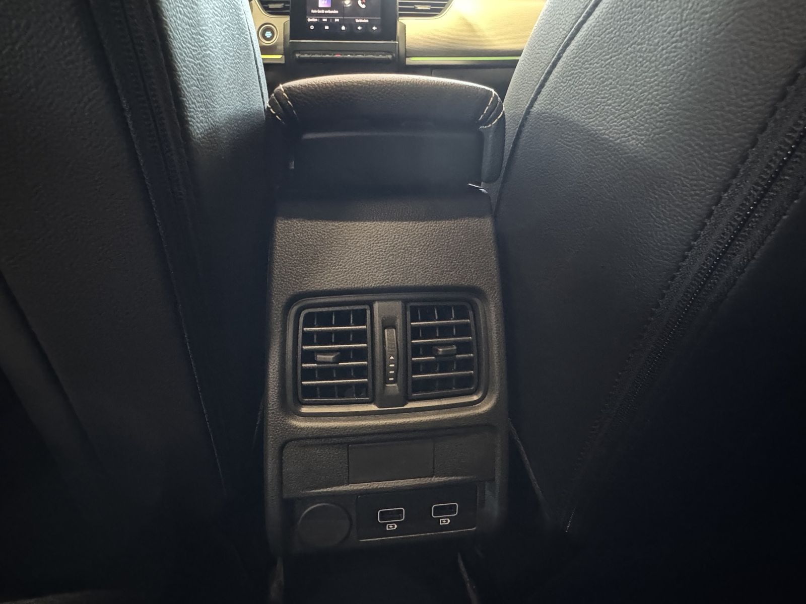 Renault Arkana TECHNO E-Tech Full Hybrid - Samsaru's Car Outlet