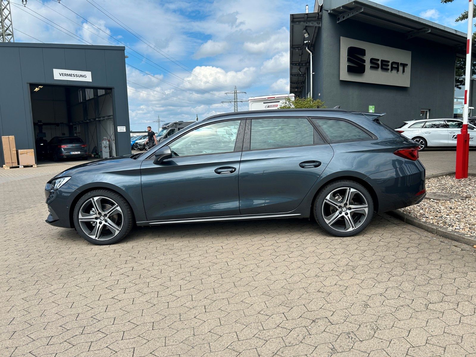Seat Leon Sportstourer FR Plus AHK Kessy Rüfa